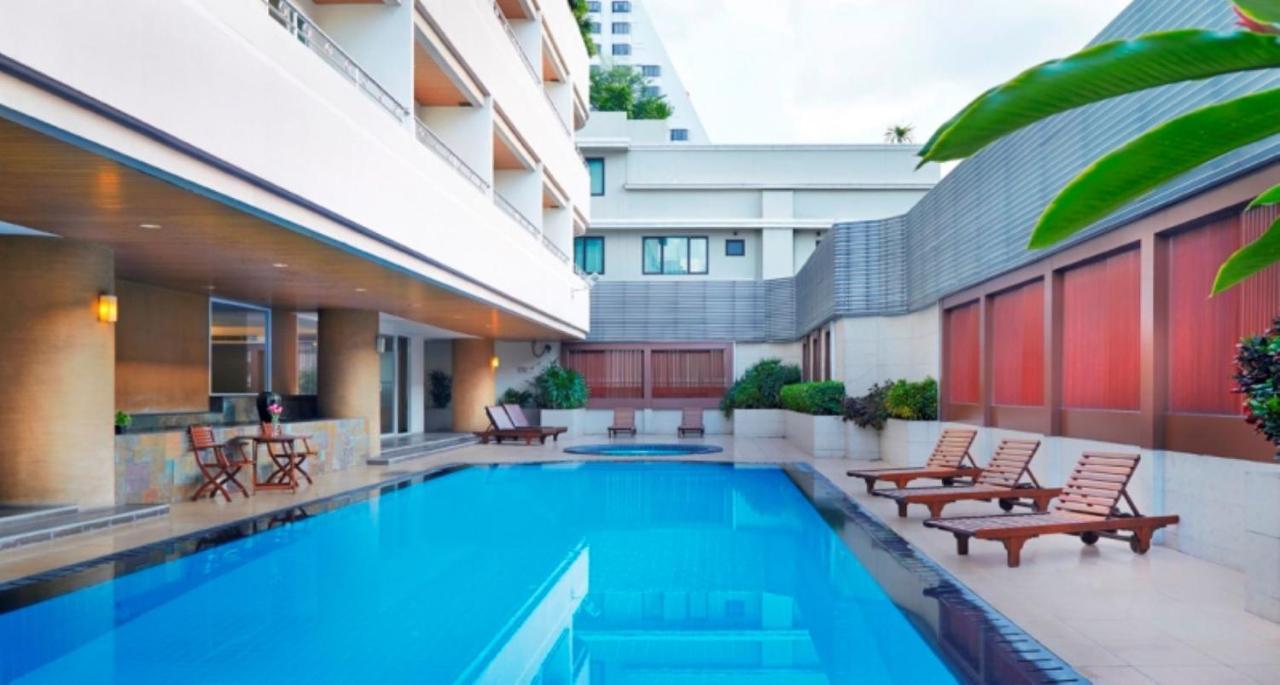 S.M. Grande Residence Bangkok Bagian luar foto