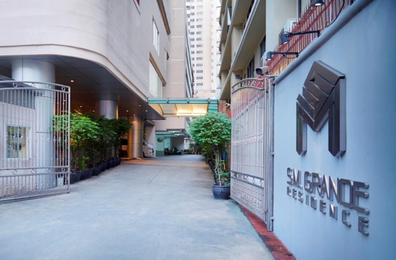 S.M. Grande Residence Bangkok Bagian luar foto