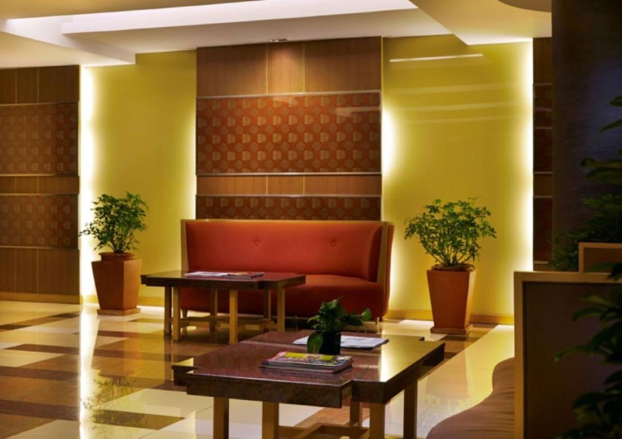 S.M. Grande Residence Bangkok Bagian luar foto
