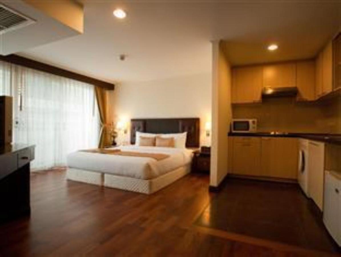 S.M. Grande Residence Bangkok Bagian luar foto