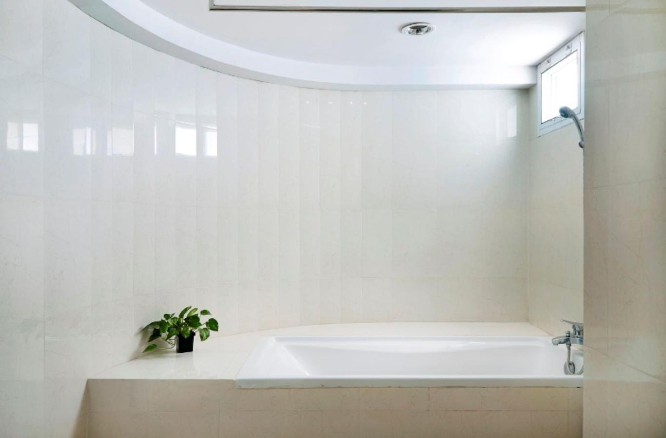 S.M. Grande Residence Bangkok Bagian luar foto