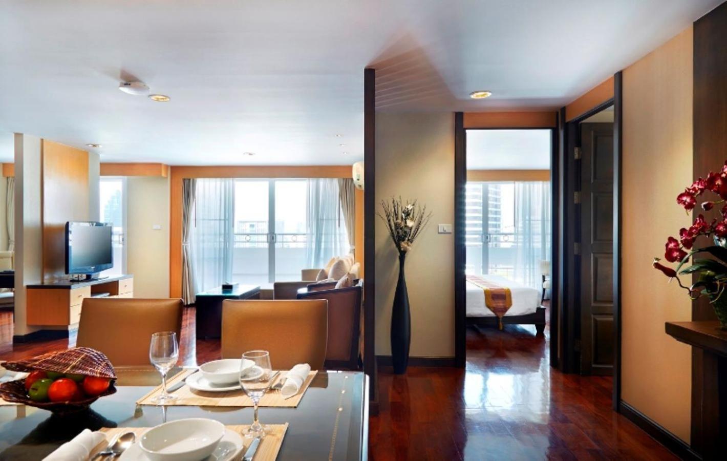 S.M. Grande Residence Bangkok Bagian luar foto
